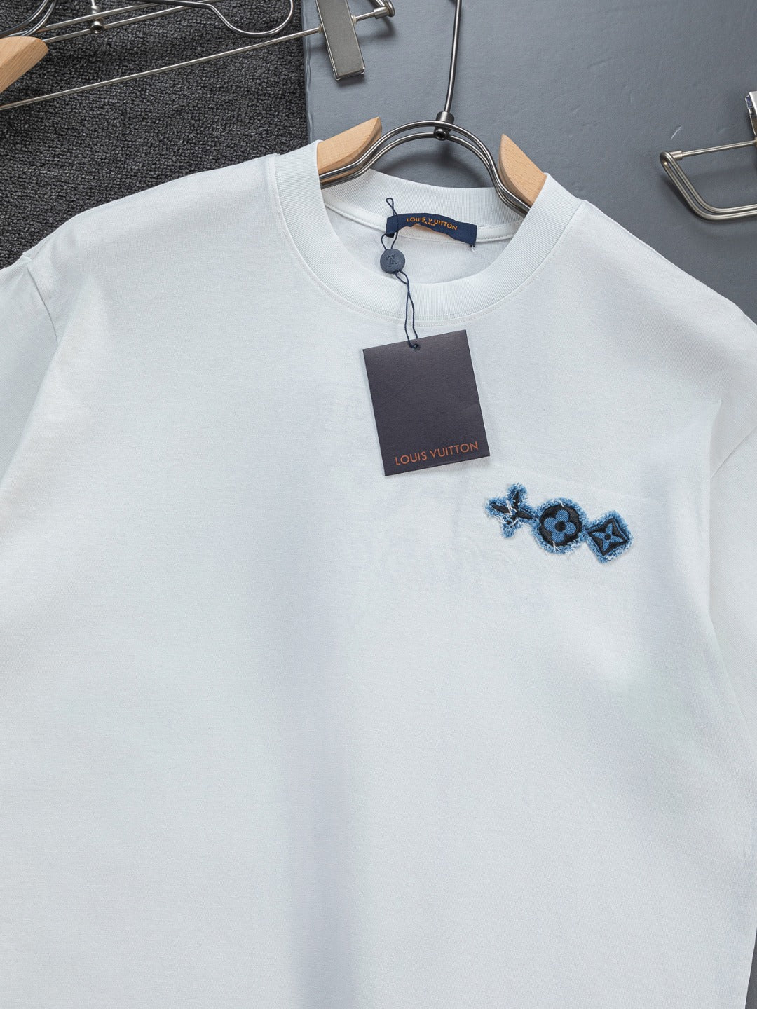 260610 New high-quality and elaborately crafted washed chest denim patchwork clover T-shirt