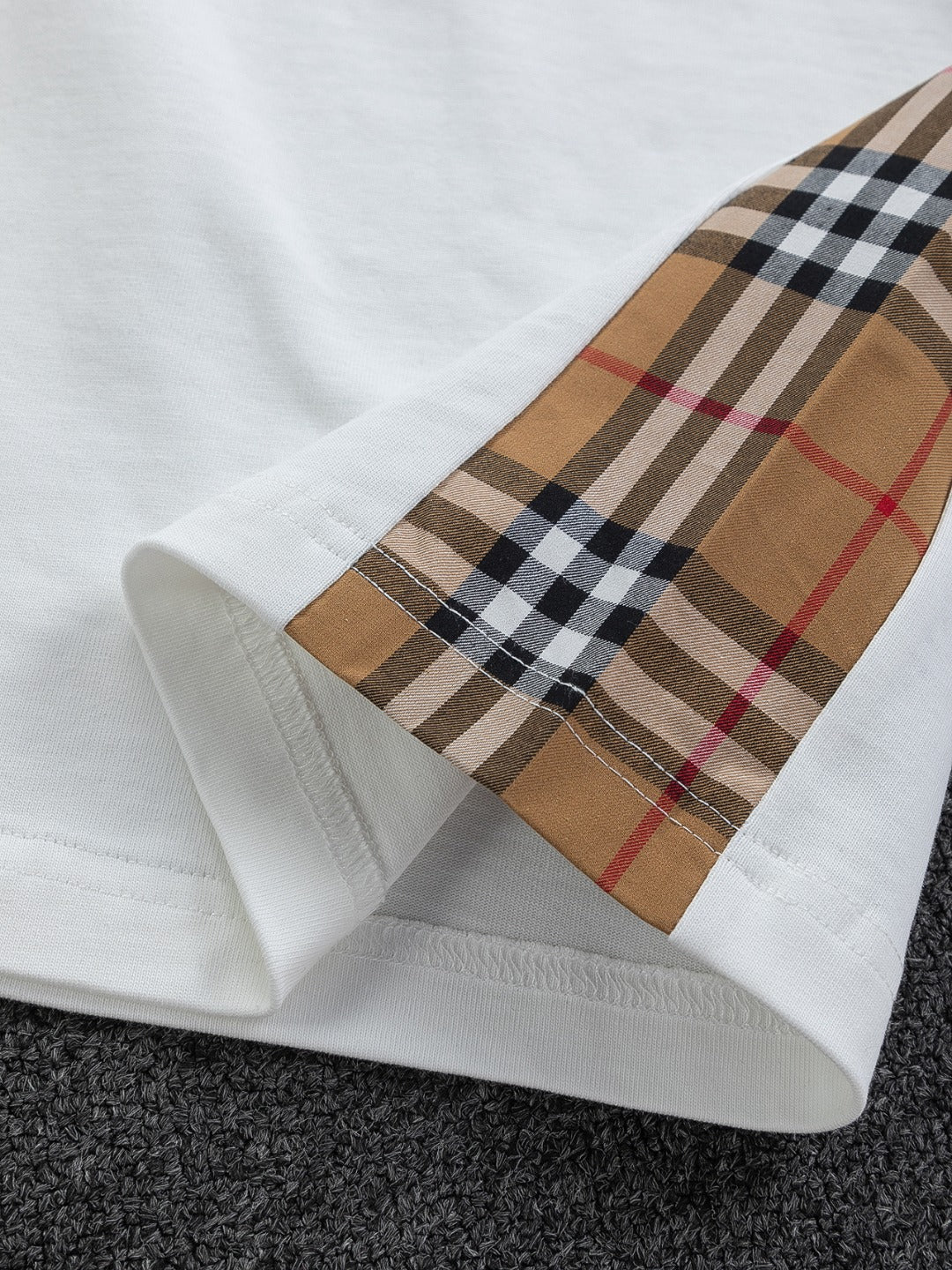 260610 New high-quality T-shirt with chest check pattern and patchwork design