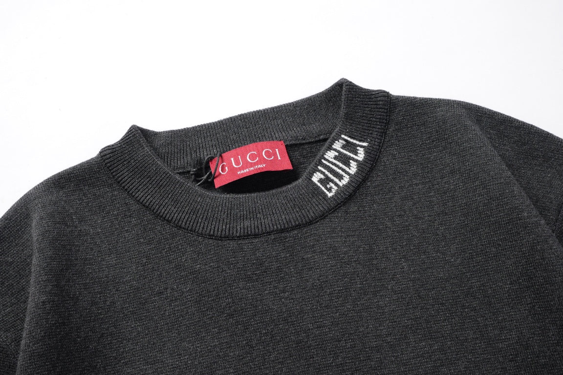 260616 High-quality new jacquard letter logo collar knitted T-shirt  以上翻译结果来自有道AI翻译标准模型· 通用场景