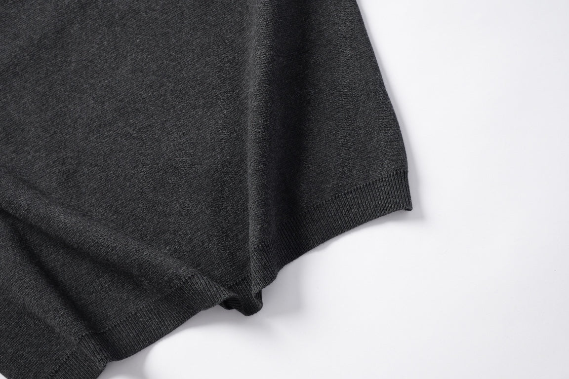 260616 High-quality new jacquard letter logo collar knitted T-shirt  以上翻译结果来自有道AI翻译标准模型· 通用场景