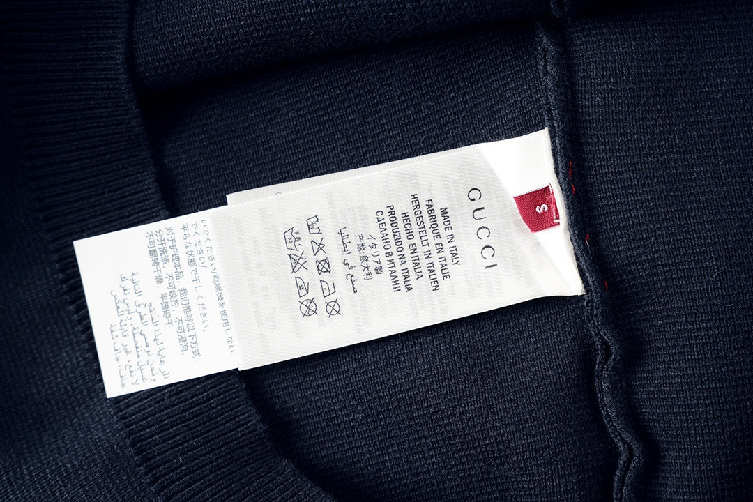 260616 High-quality new jacquard letter logo collar knitted T-shirt  以上翻译结果来自有道AI翻译标准模型· 通用场景