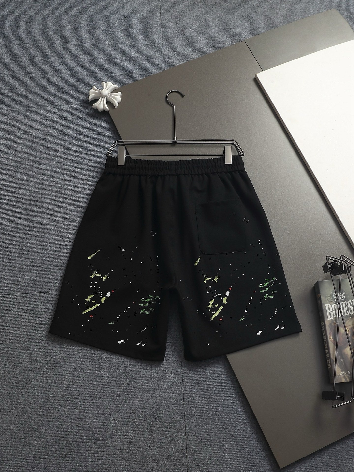 260616 High-quality new design, irregular hand-drawn shorts