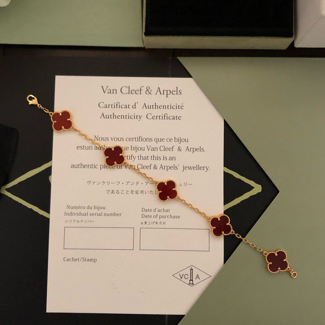 260616 Classic Five-Flower Bracelet