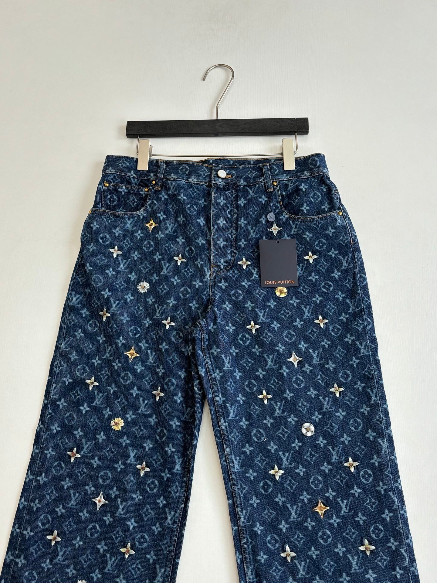 260624 High-quality new full-embroidered daisy-patterned denim pants