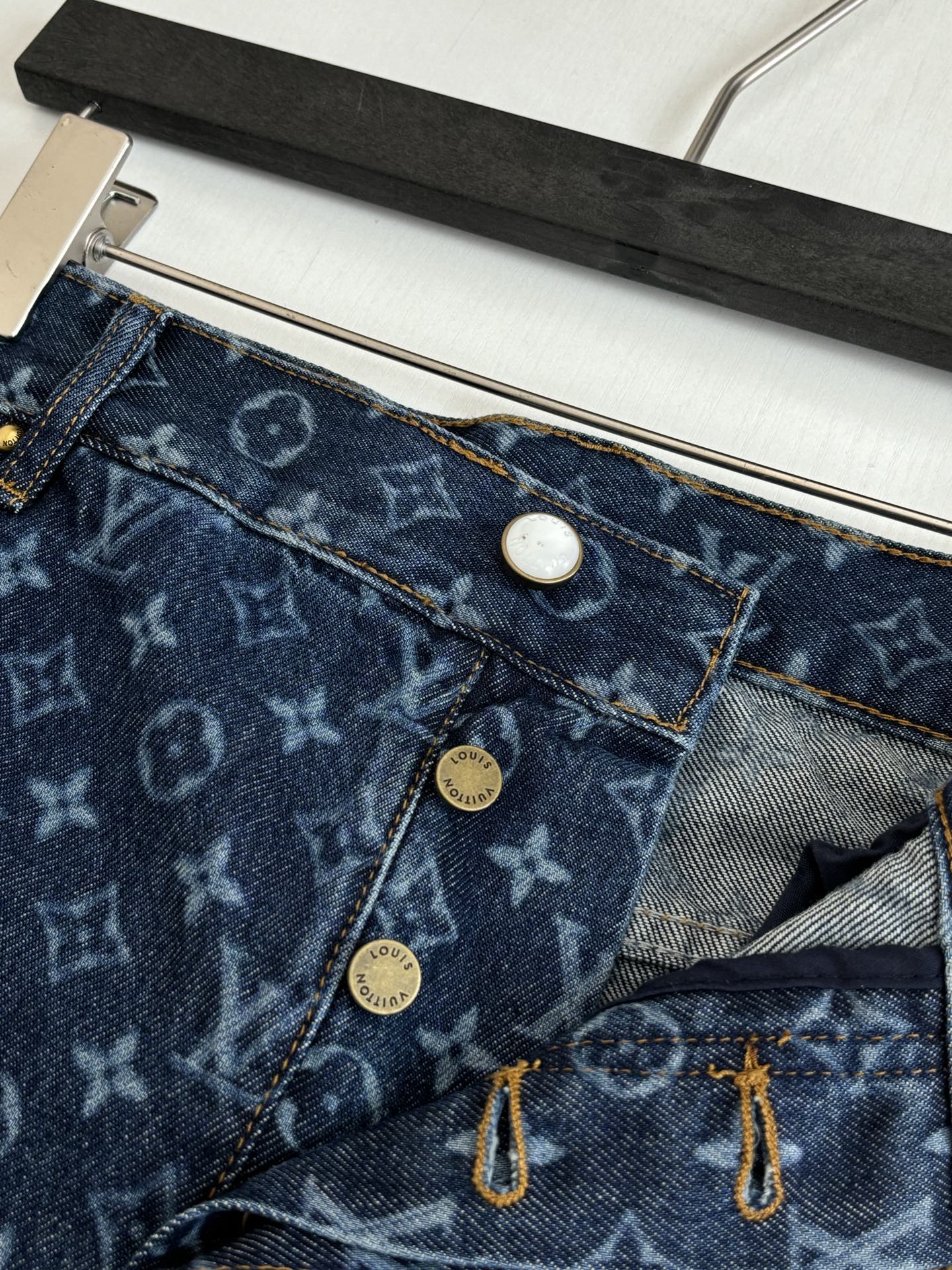 260624 High-quality new full-embroidered daisy-patterned denim pants