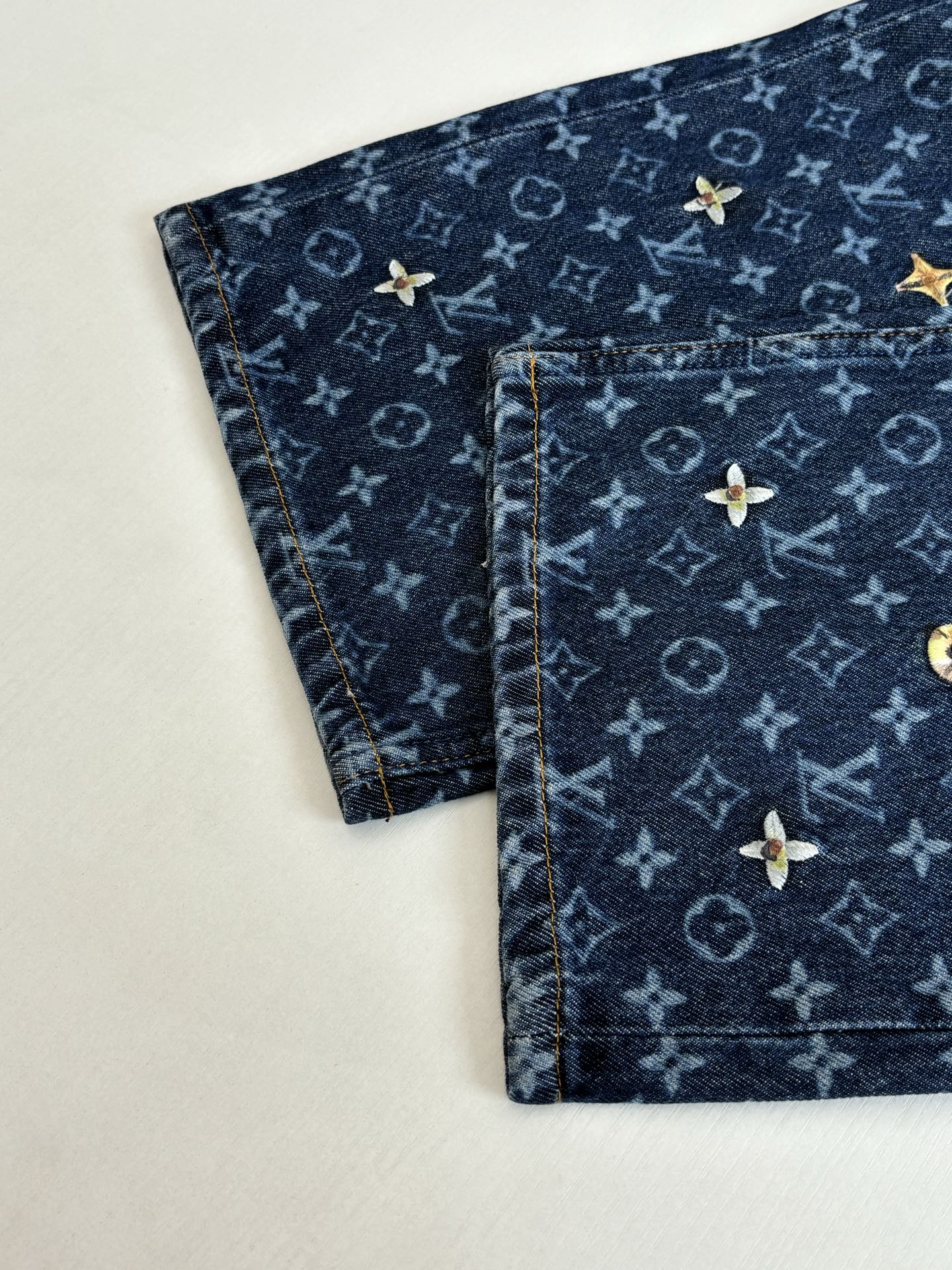 260624 High-quality new full-embroidered daisy-patterned denim pants