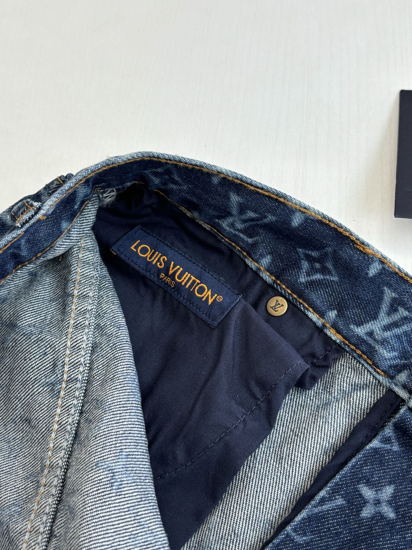 260624 High-quality new full-embroidered daisy-patterned denim pants