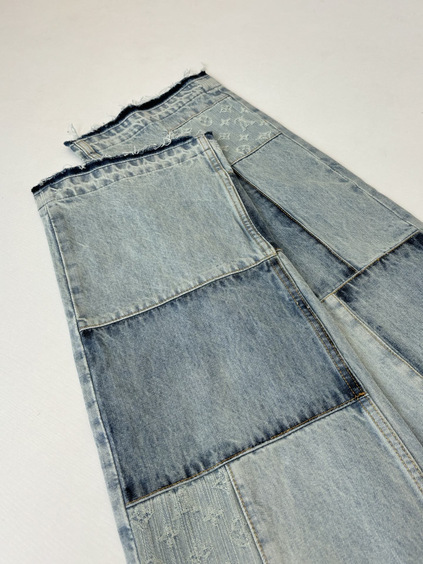 260624 High-quality new design-style denim pants with patchwork construction