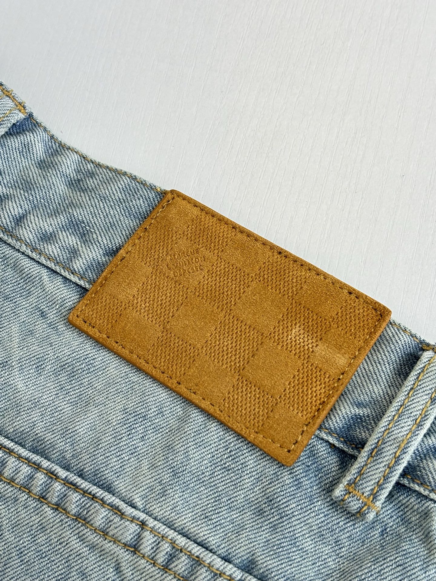 260624 High-quality new design-style denim pants with patchwork construction