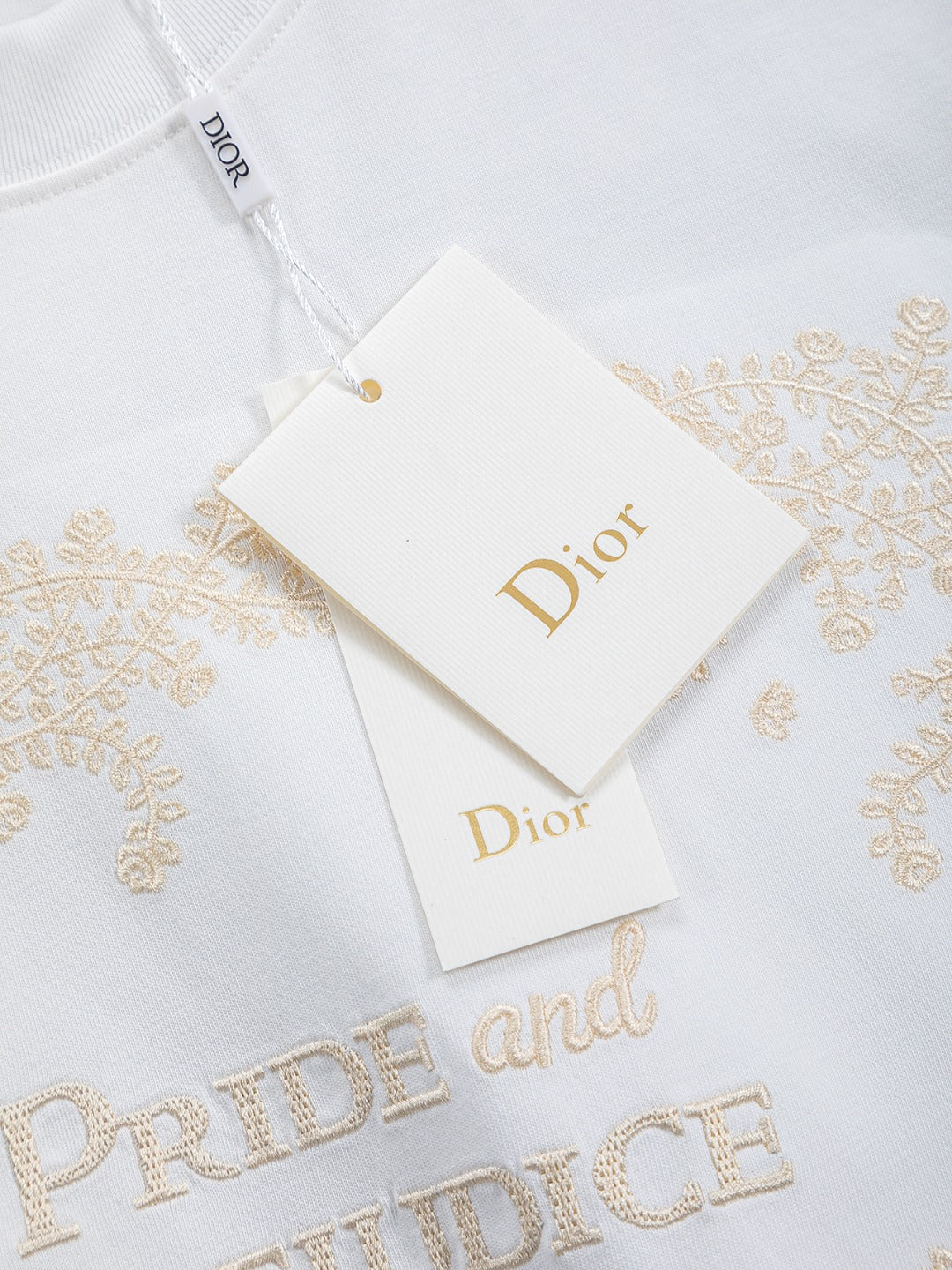 260701 High-quality new embroidered thorn design T-shirt
