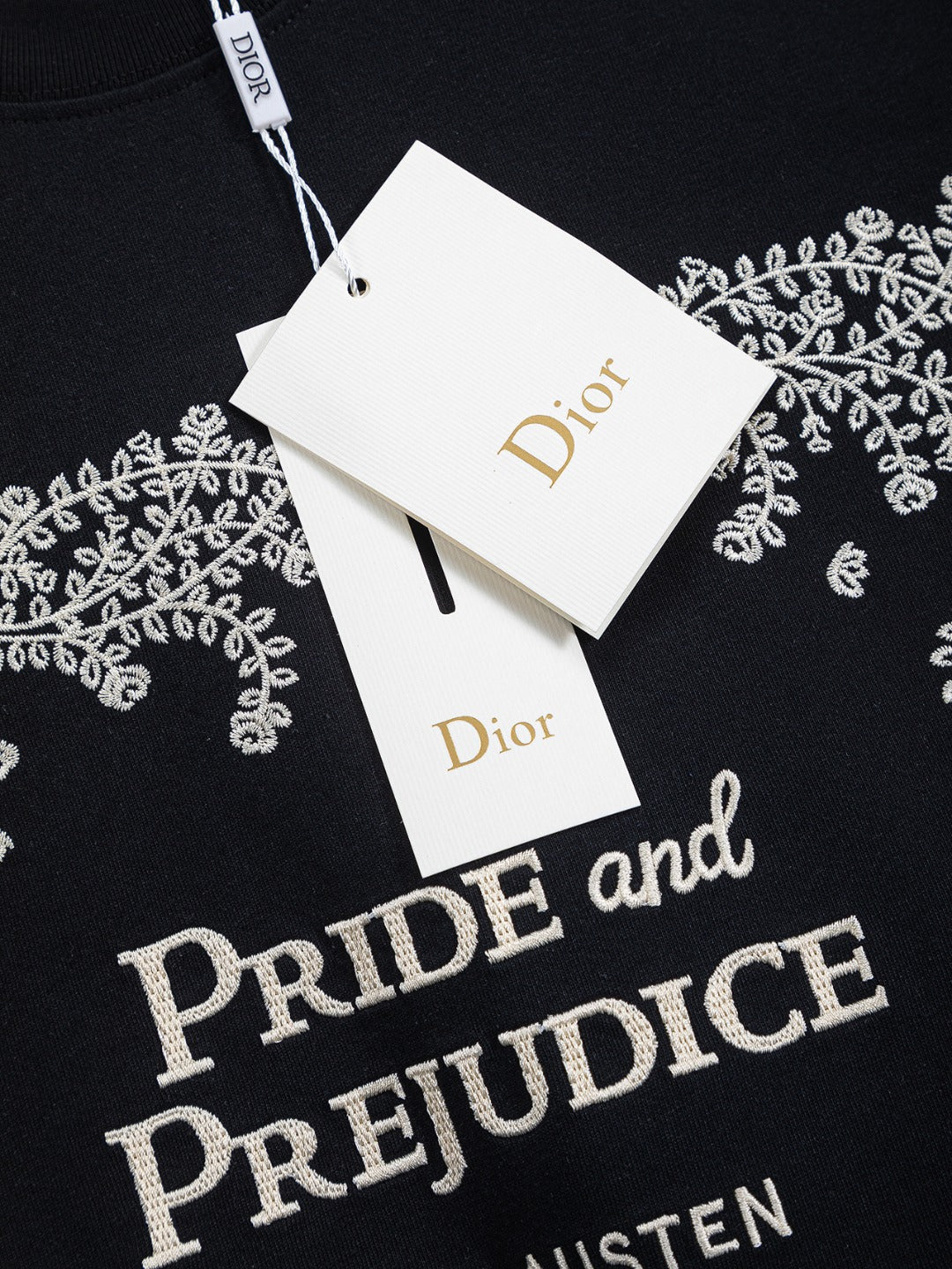 260701 High-quality new embroidered thorn design T-shirt