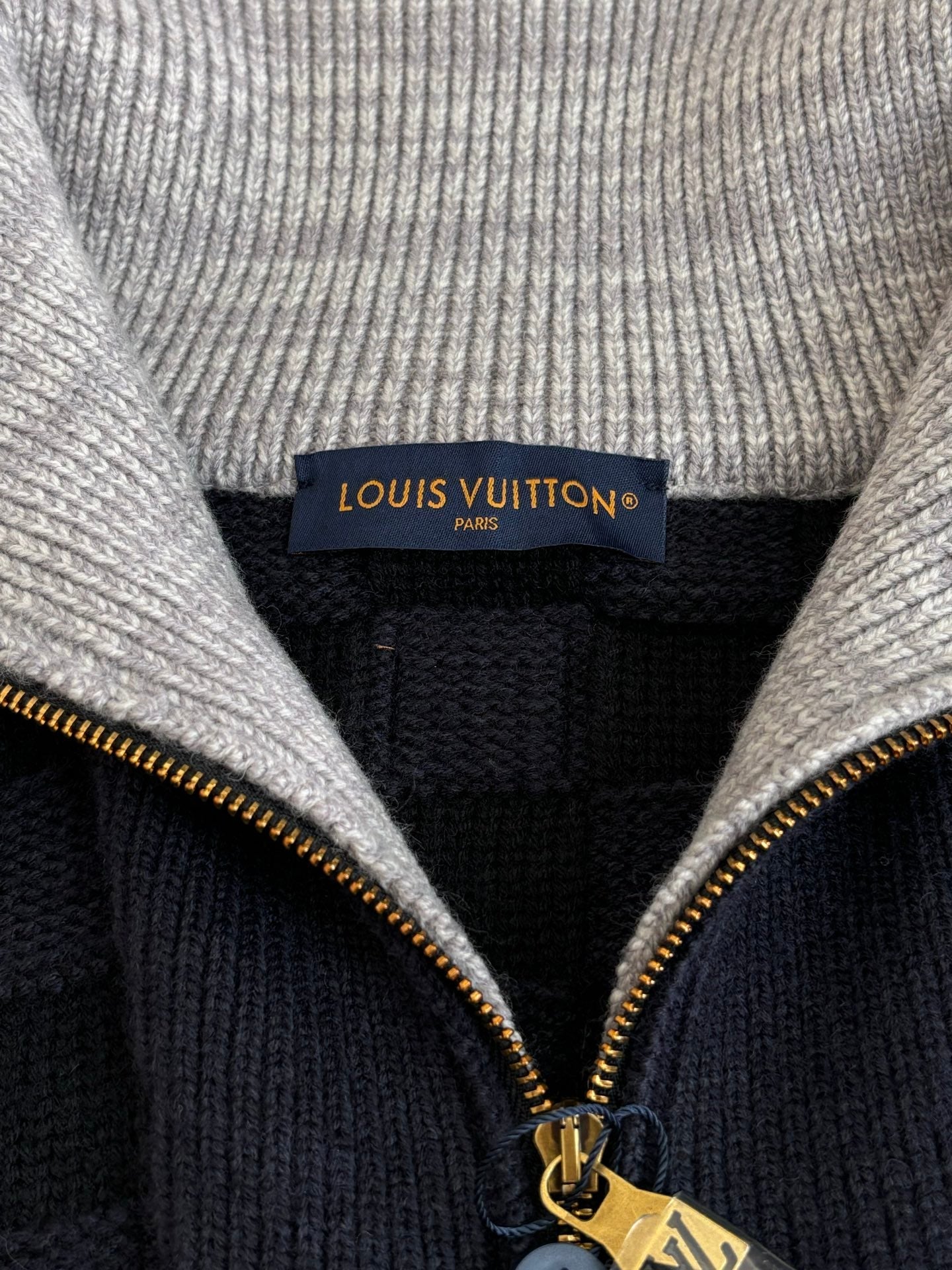 260701 High-quality new check-patterned textured jacquard sweater knitted with zipper jacket