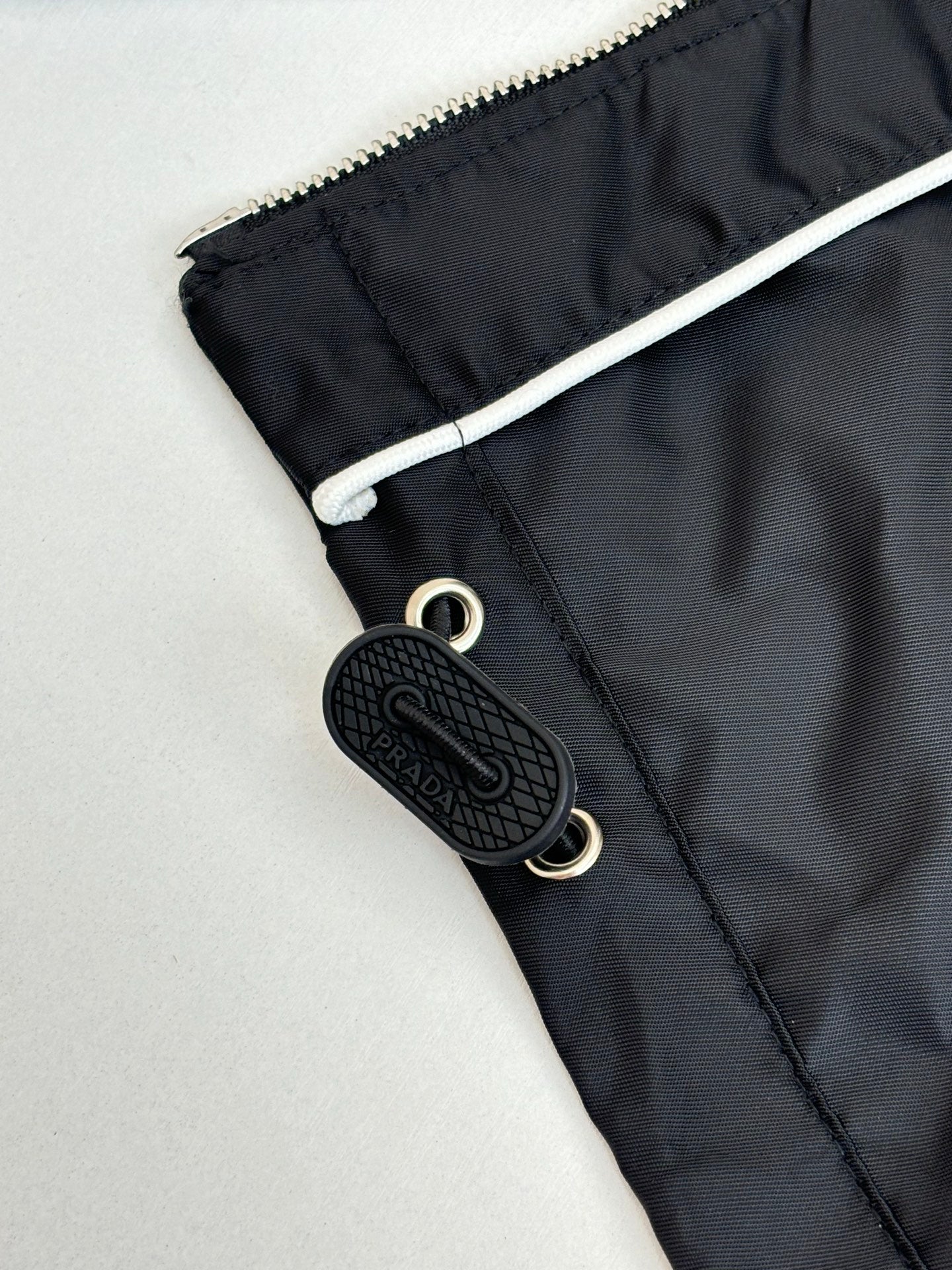 260701 High-quality new triangular logo woven long-sleeved hooded coat