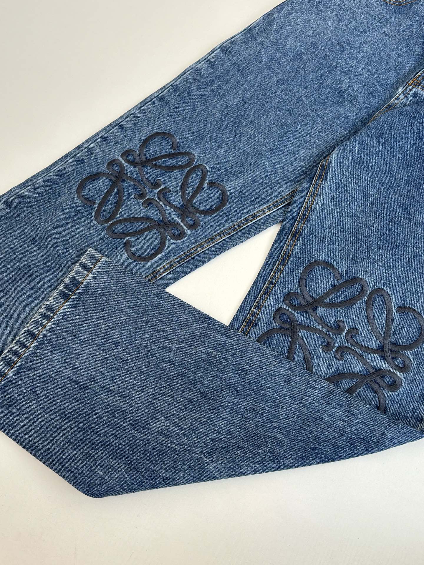260701 High-quality new embroidered washed-aged denim long pants set