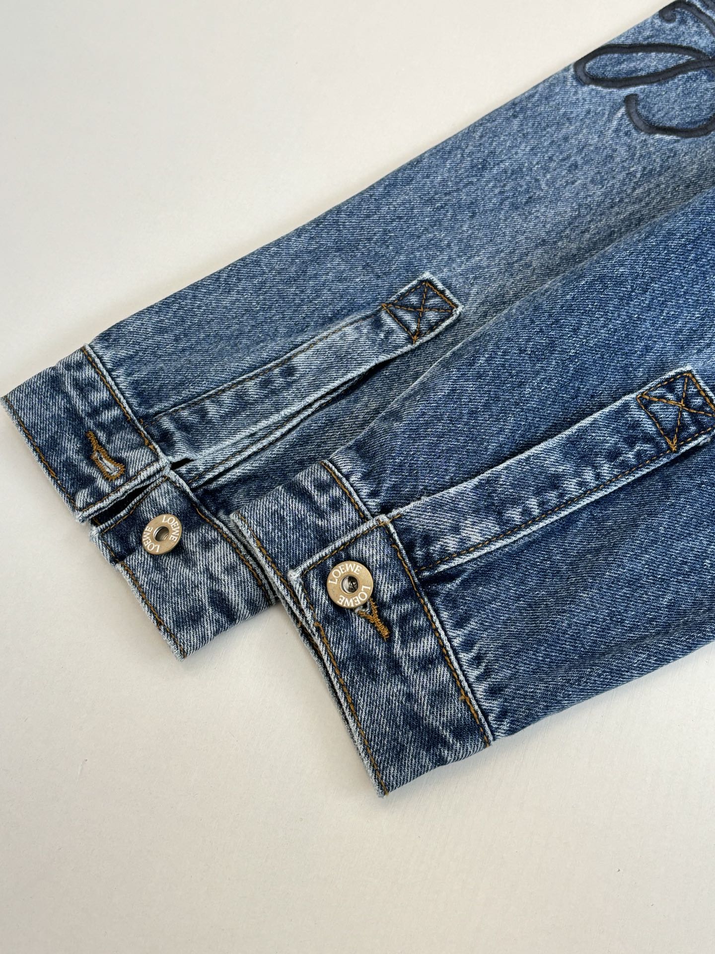 260701 High-quality new embroidered washed-aged denim jacket set
