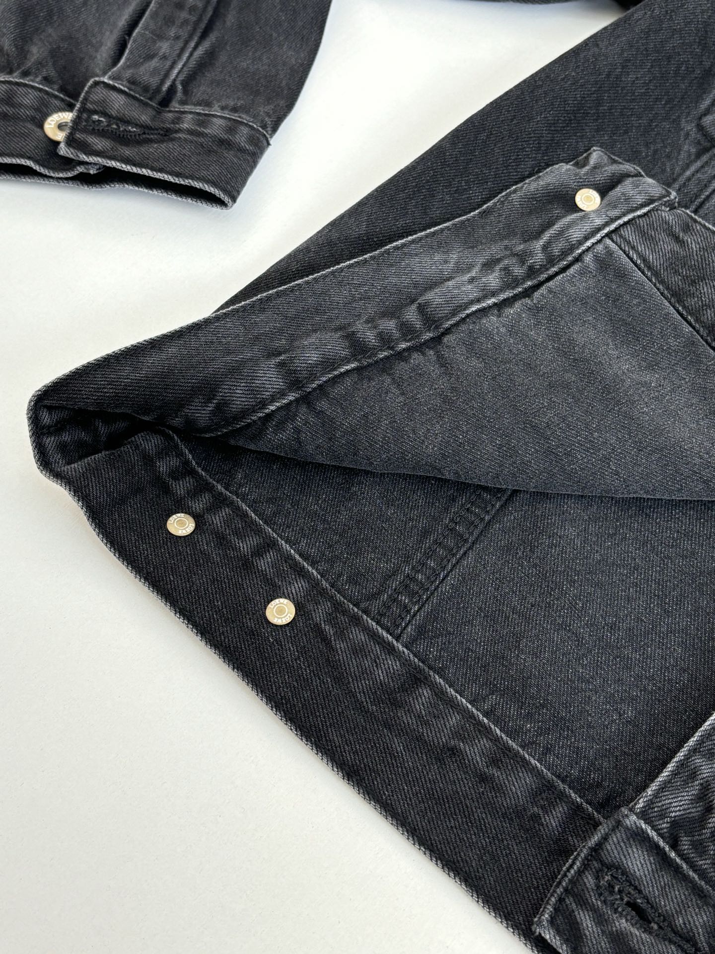 260701 High-quality new embroidered washed-aged denim jacket set