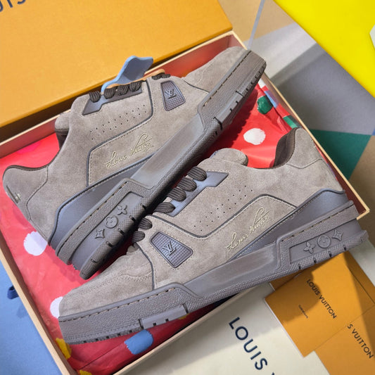 260724 New high-quality custom-made sports casual sneakers in a new color scheme