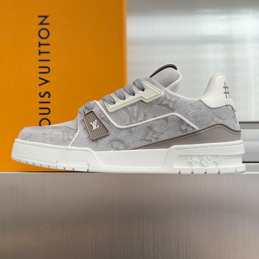 260724 New high-quality custom-made sports casual sneakers in a new color scheme