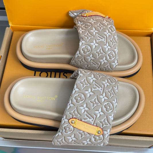 260730 New high-quality thick-bottomed Velcro flip-flops made of denim fabric