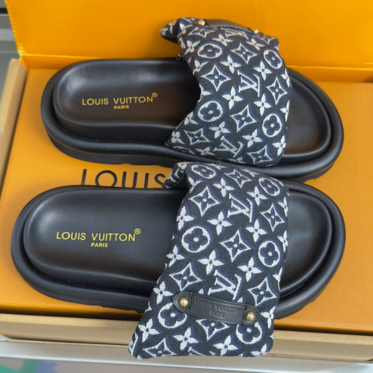 260730 New high-quality thick-bottomed Velcro flip-flops made of denim fabric