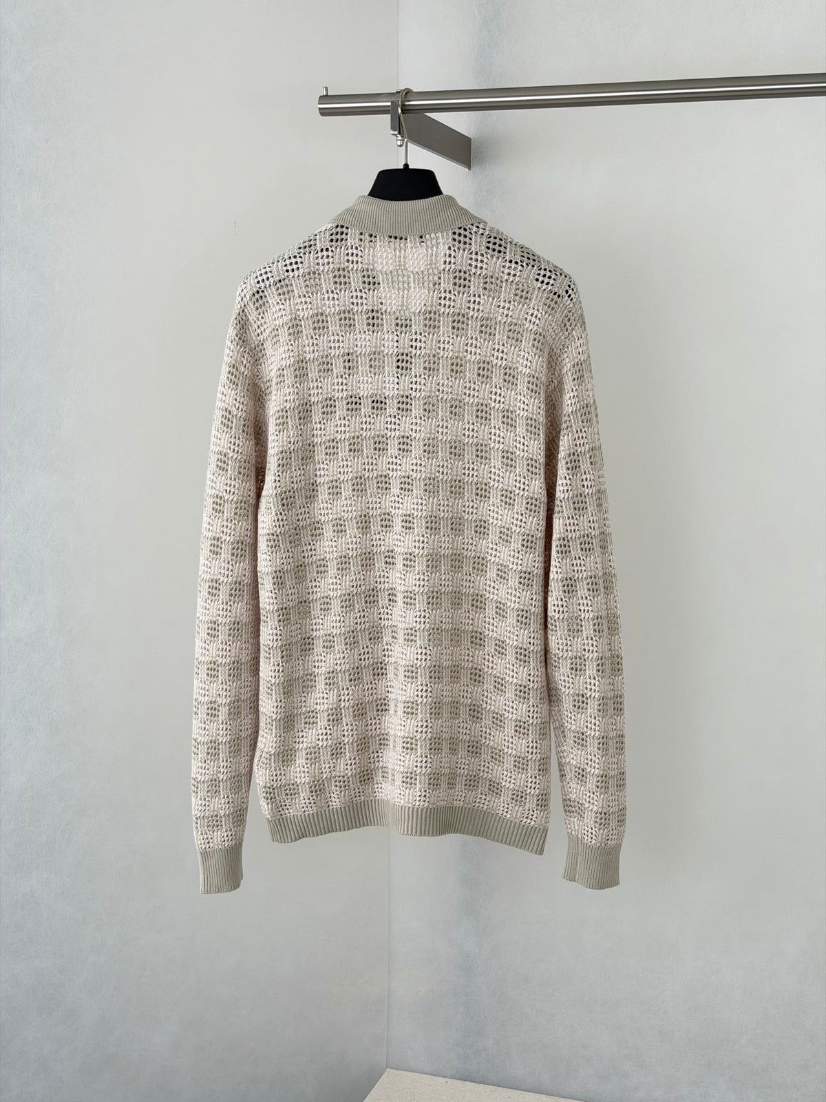 260813 New high-quality leather label logo open-weave long-sleeved cardigan
