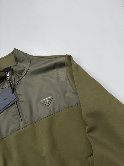 260813 New high-quality jacket with a blended fabric design on the front and back.