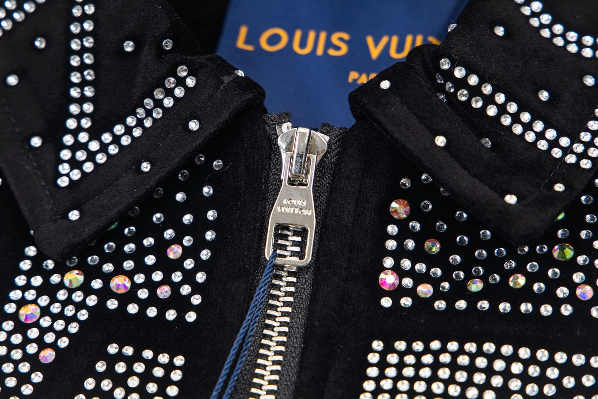 260813 New high-quality, elaborately crafted jacket with full diamond design for men