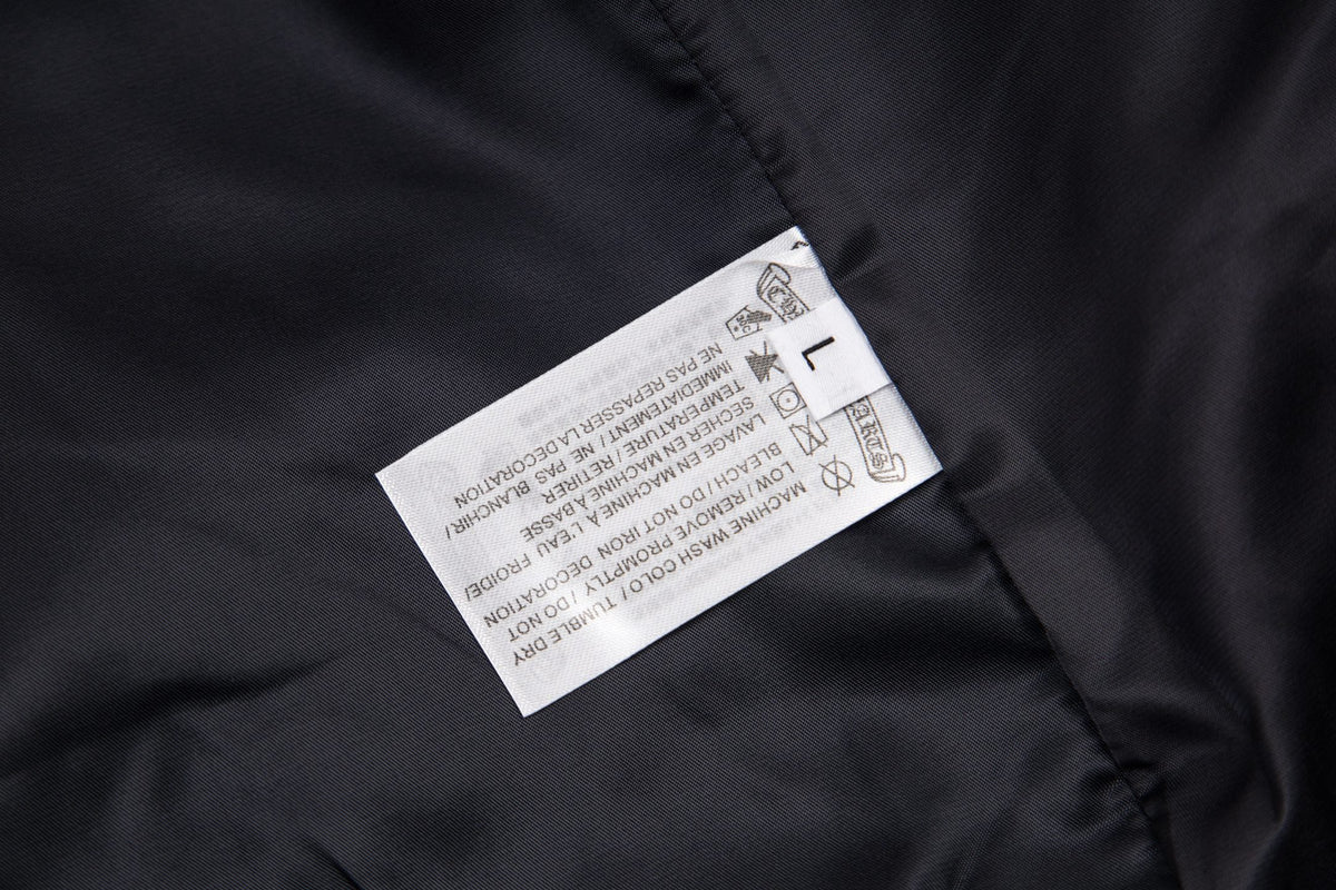 260813 New high-quality, elaborately crafted jacket with full diamond design for men