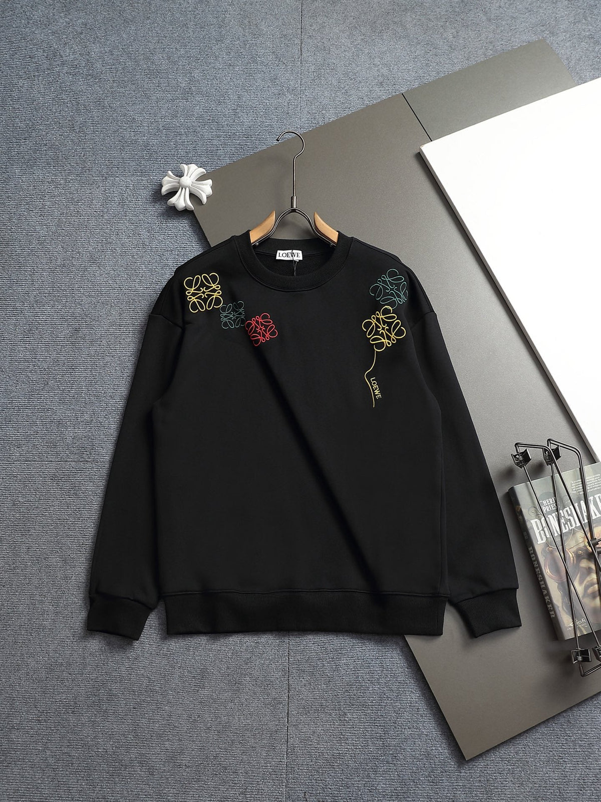 260813 New high-quality embroidered multi-color candy round-neck hoodie
