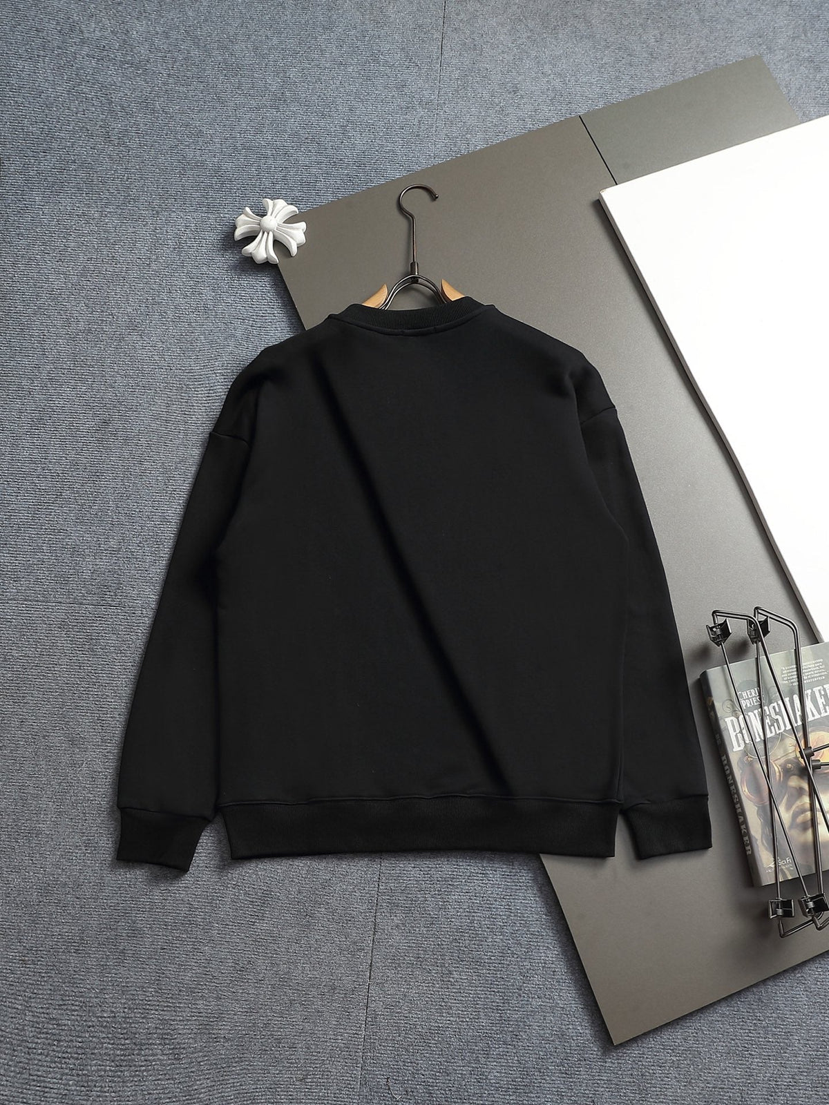 260813 New high-quality embroidered multi-color candy round-neck hoodie