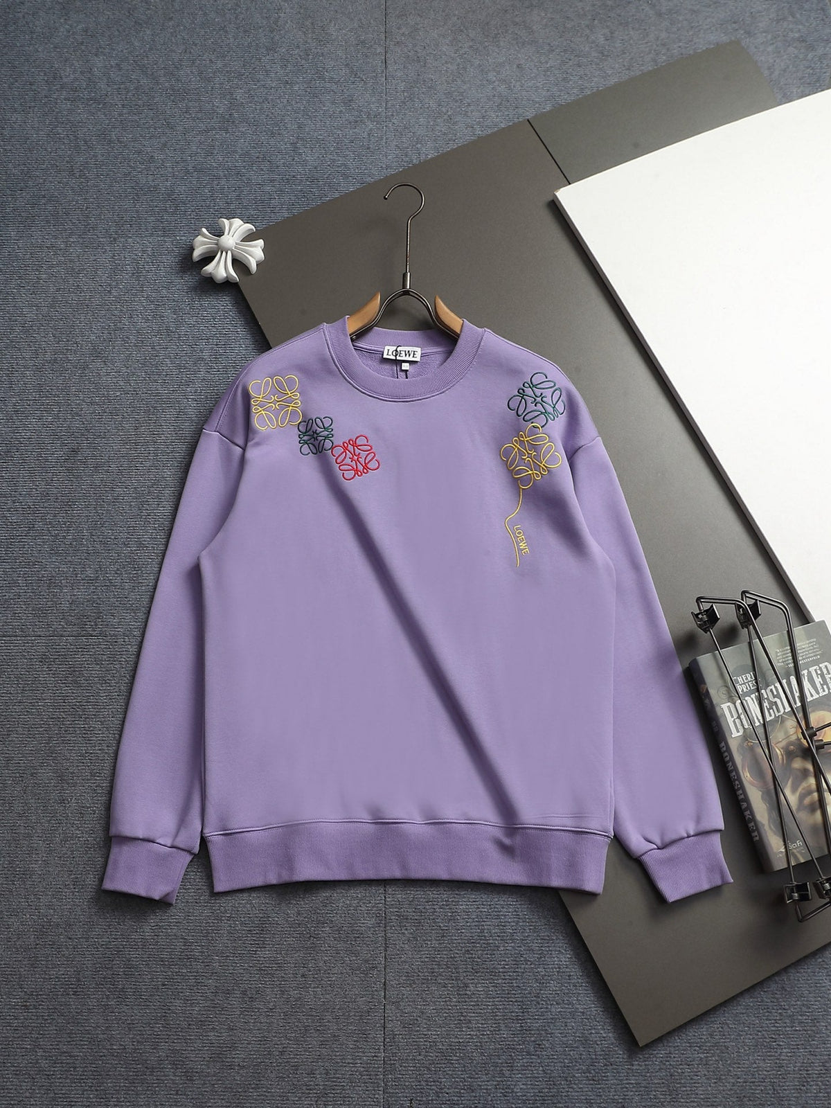 260813 New high-quality embroidered multi-color candy round-neck hoodie