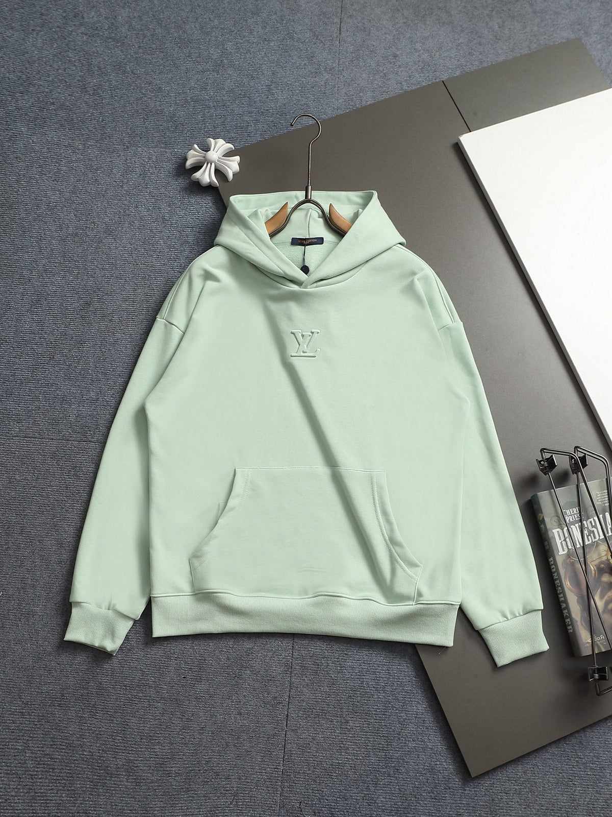 260813 New high-quality raised and recessed embroidery multi-color candy hoodie shirt
