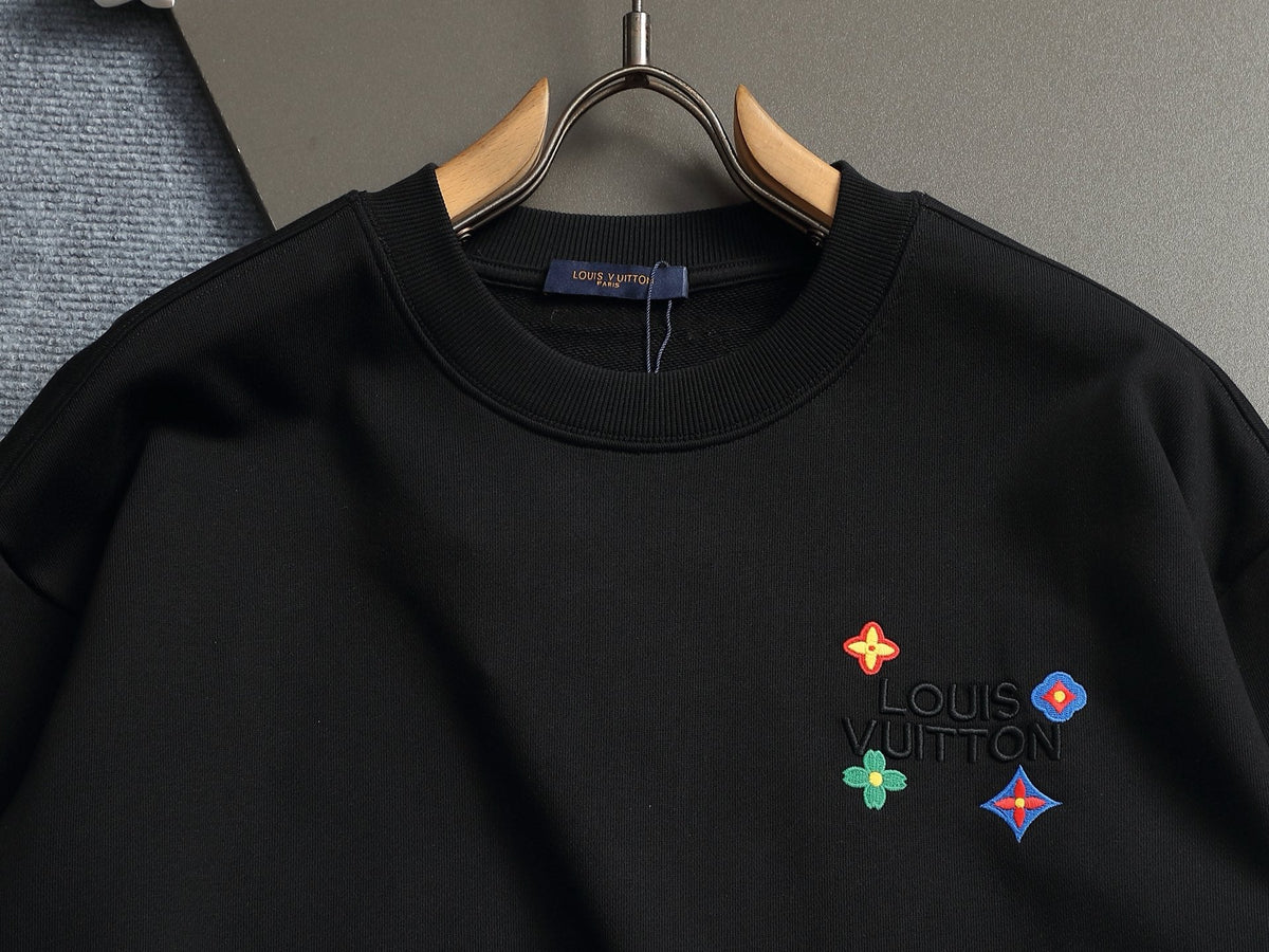 260813 New high-quality raised and recessed embroidery round-neck pullover shirt