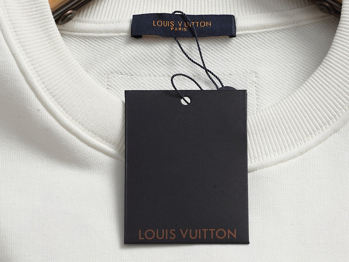 260813 New high-quality raised and recessed embroidery round-neck pullover shirt