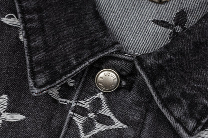 260820 New high-quality embroidered washed-hole denim jacket