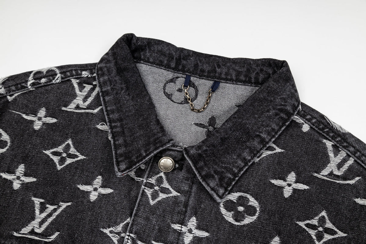 260820 New high-quality embroidered washed-hole denim jacket
