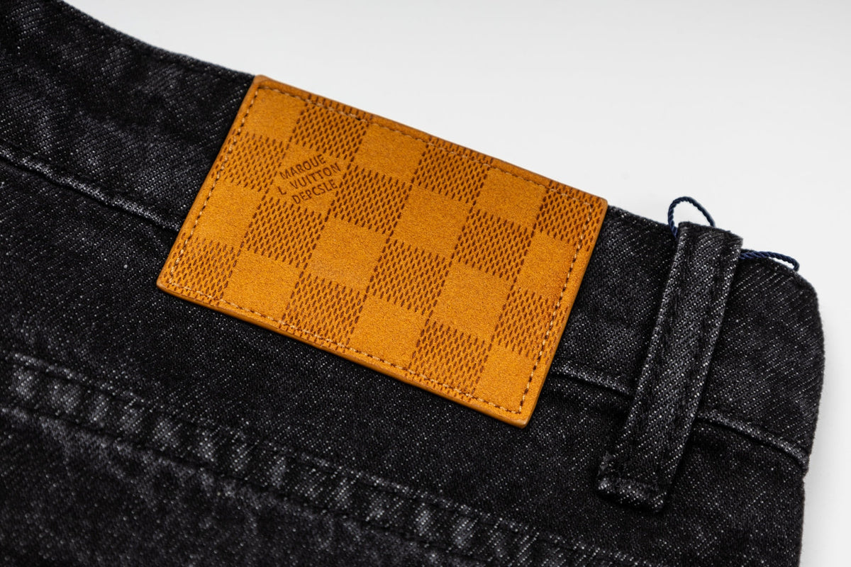 260820 New high-quality embroidered washed-hole denim pants