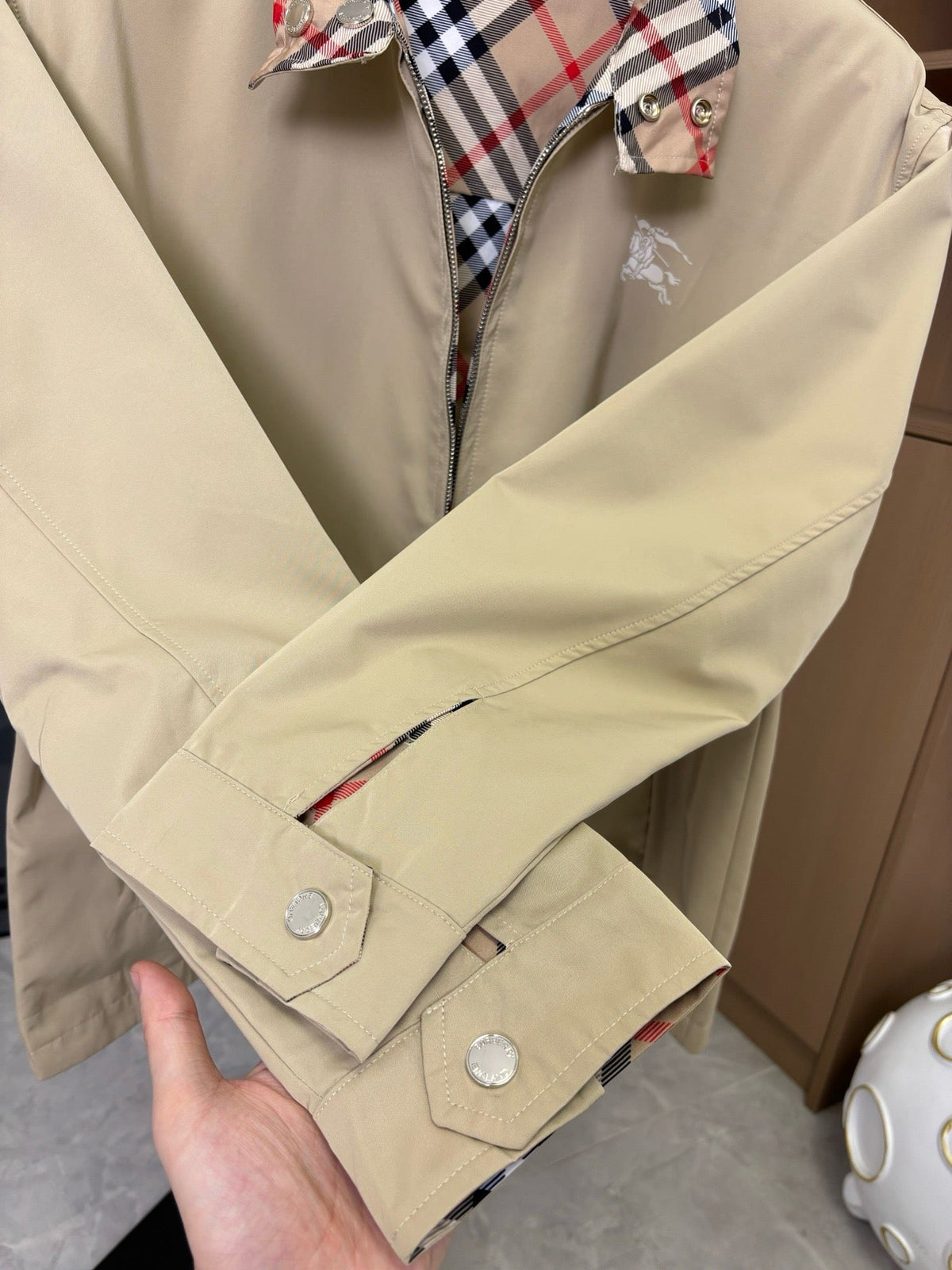 260826 New high-quality classic check double-sided wearable crew-neck waterproof jacket