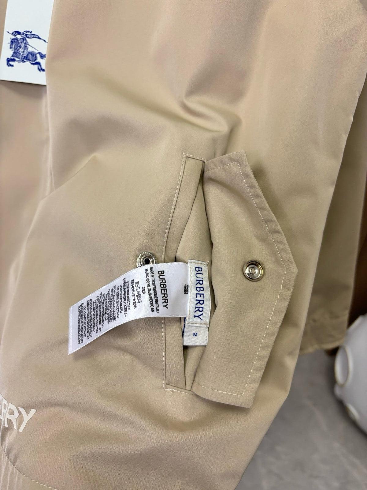 260826 New high-quality classic check double-sided wearable crew-neck waterproof jacket