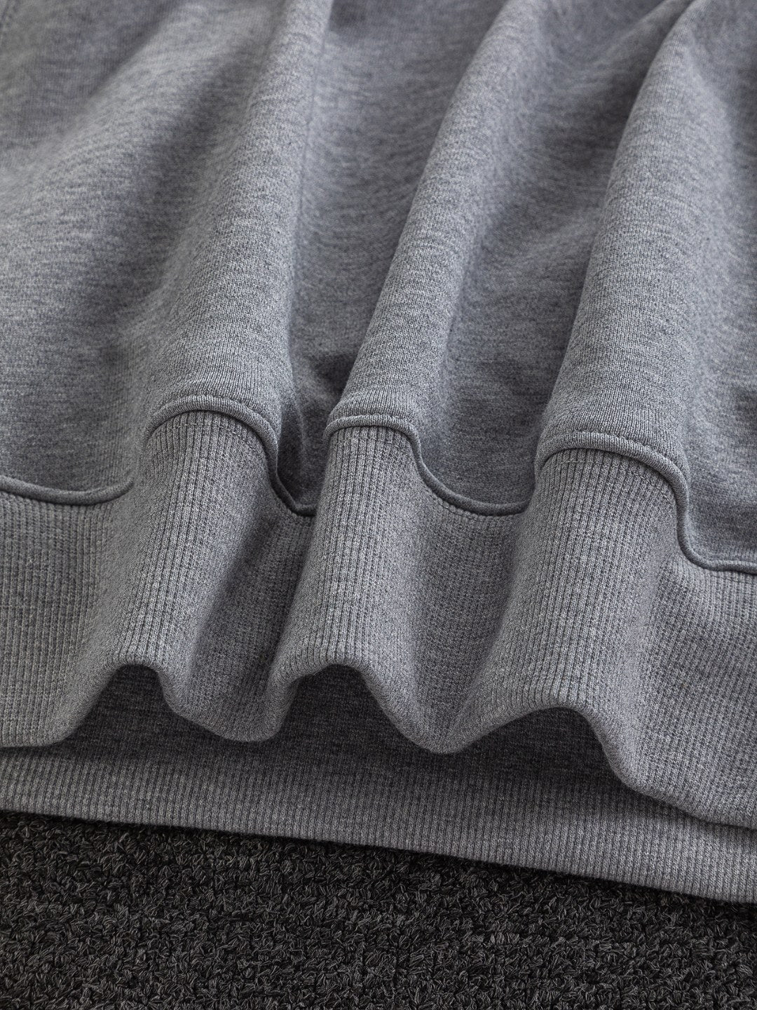 260826 New high-quality embroidered V-neck zipper hoodie