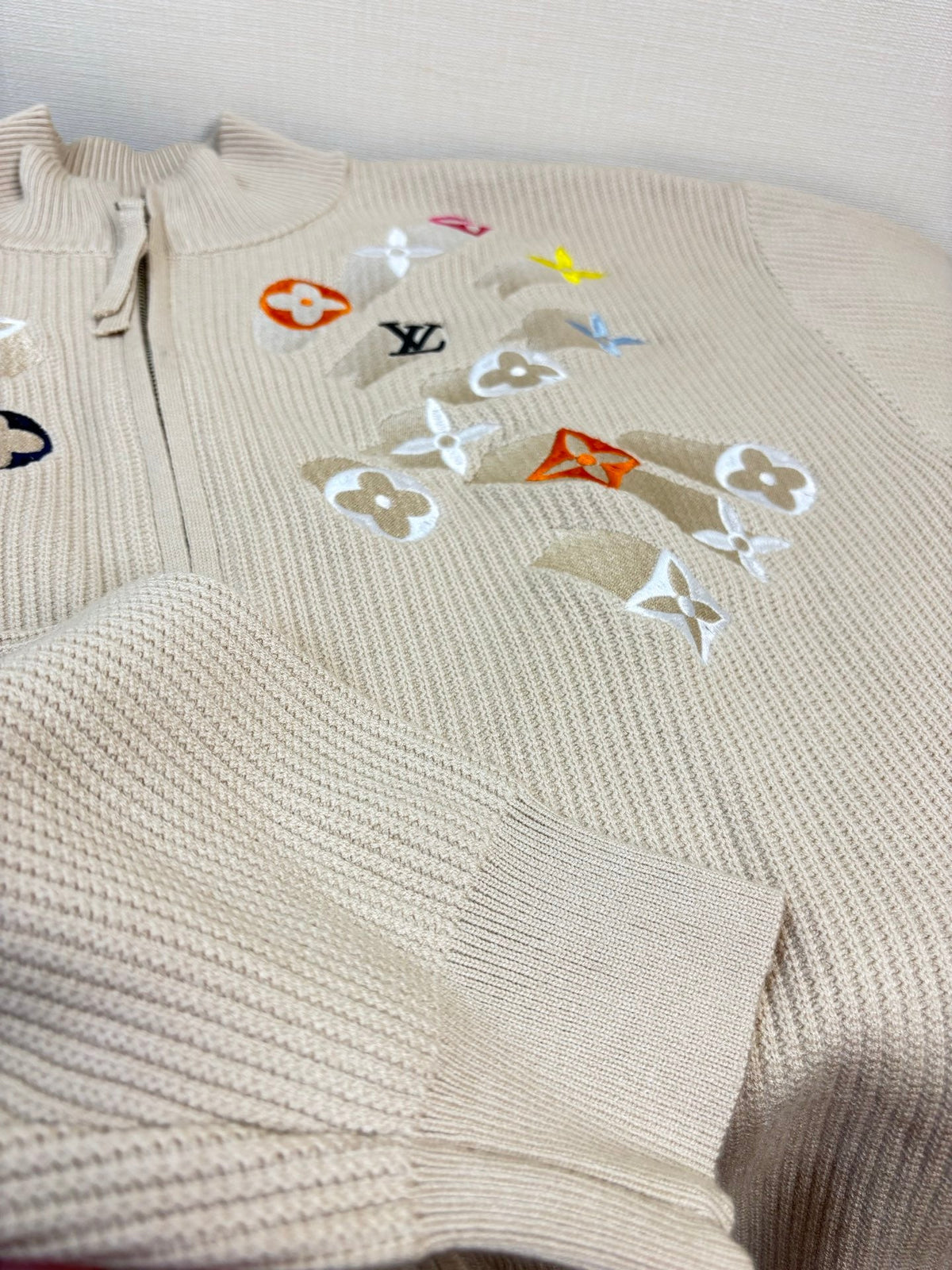 260826 New high-quality multi-color needle-punched embroidered knitted wool zipper cardigan