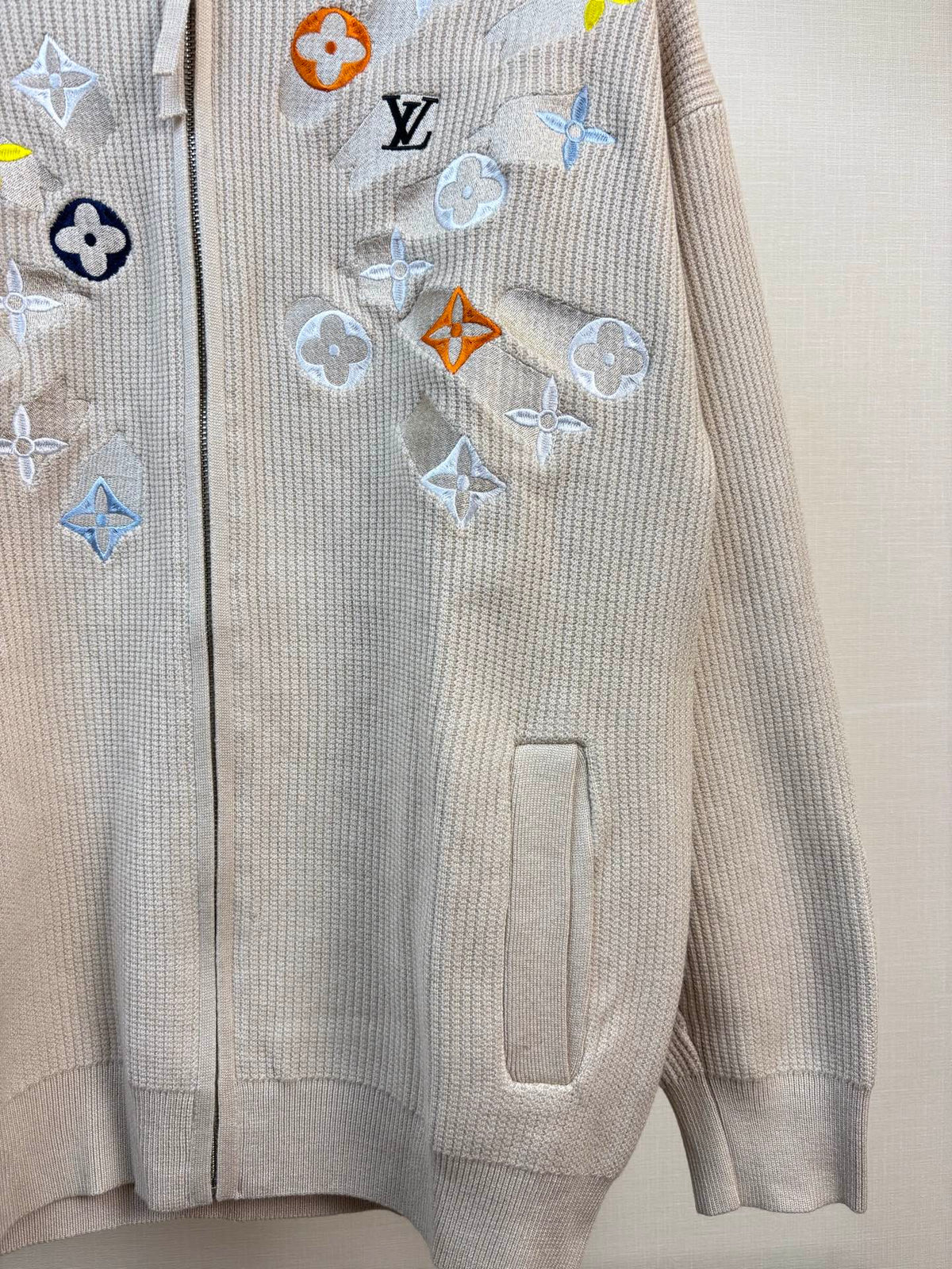 260826 New high-quality multi-color needle-punched embroidered knitted wool zipper cardigan