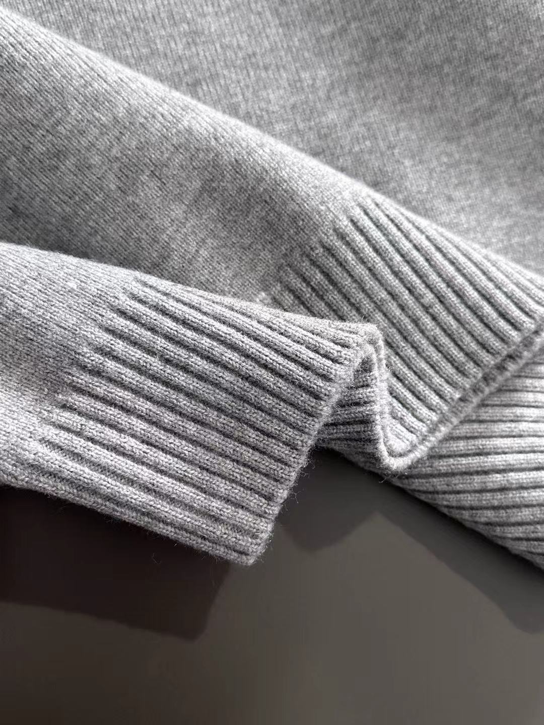 260901 New high-quality exclusive wool blend fabric patchwork color-matched sweater