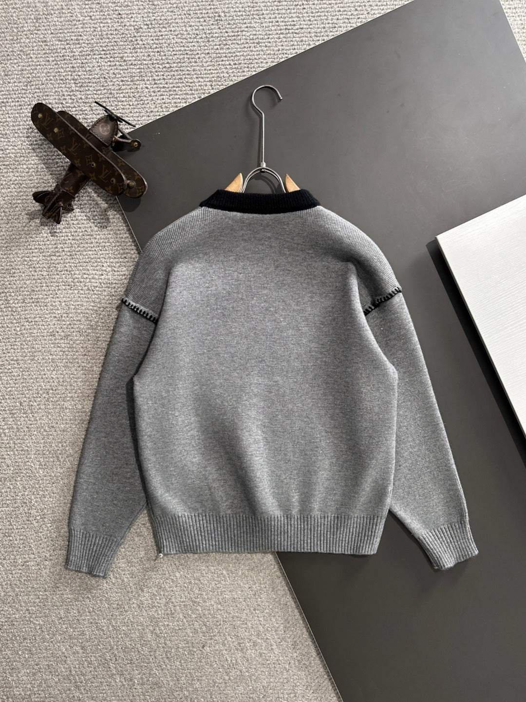 260901 New high-quality exclusive wool blend fabric patchwork color-matched sweater