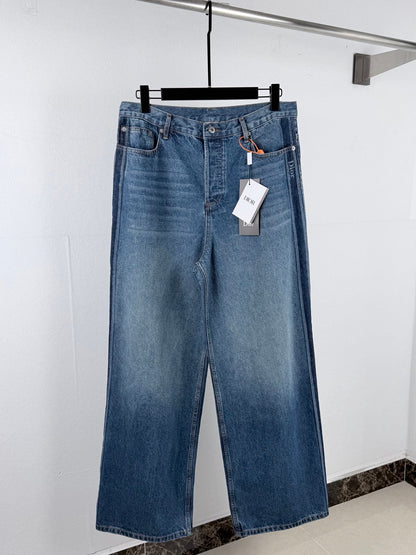 260901 New high-quality, minimalist basic baseball shirt design with denim suit pants
