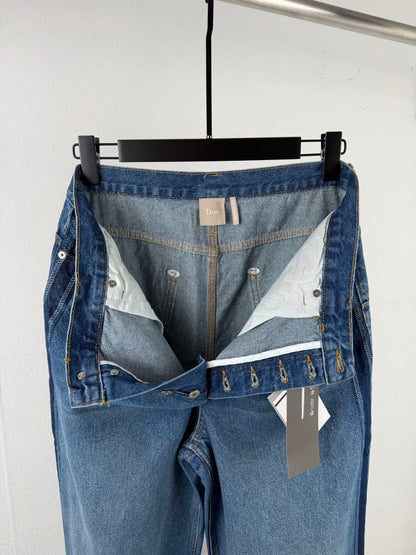 260901 New high-quality, minimalist basic baseball shirt design with denim suit pants