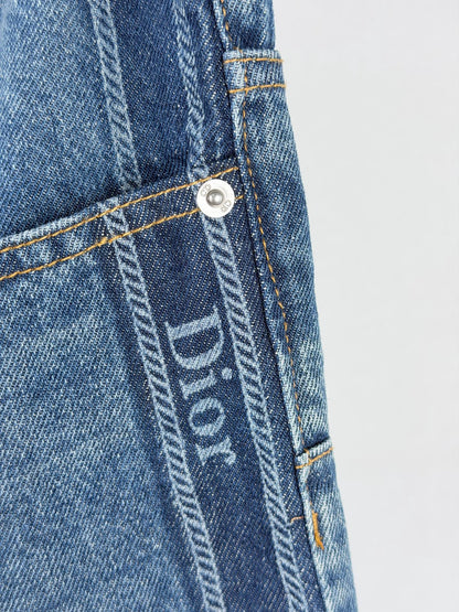 260901 New high-quality, minimalist basic baseball shirt design with denim suit pants