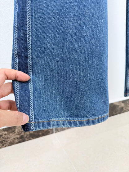 260901 New high-quality, minimalist basic baseball shirt design with denim suit pants