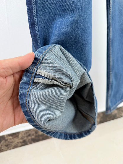 260901 New high-quality, minimalist basic baseball shirt design with denim suit pants