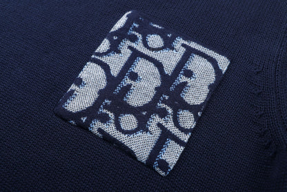 260901 New high-quality cable-knit cotton pullover with embroidered design on the chest